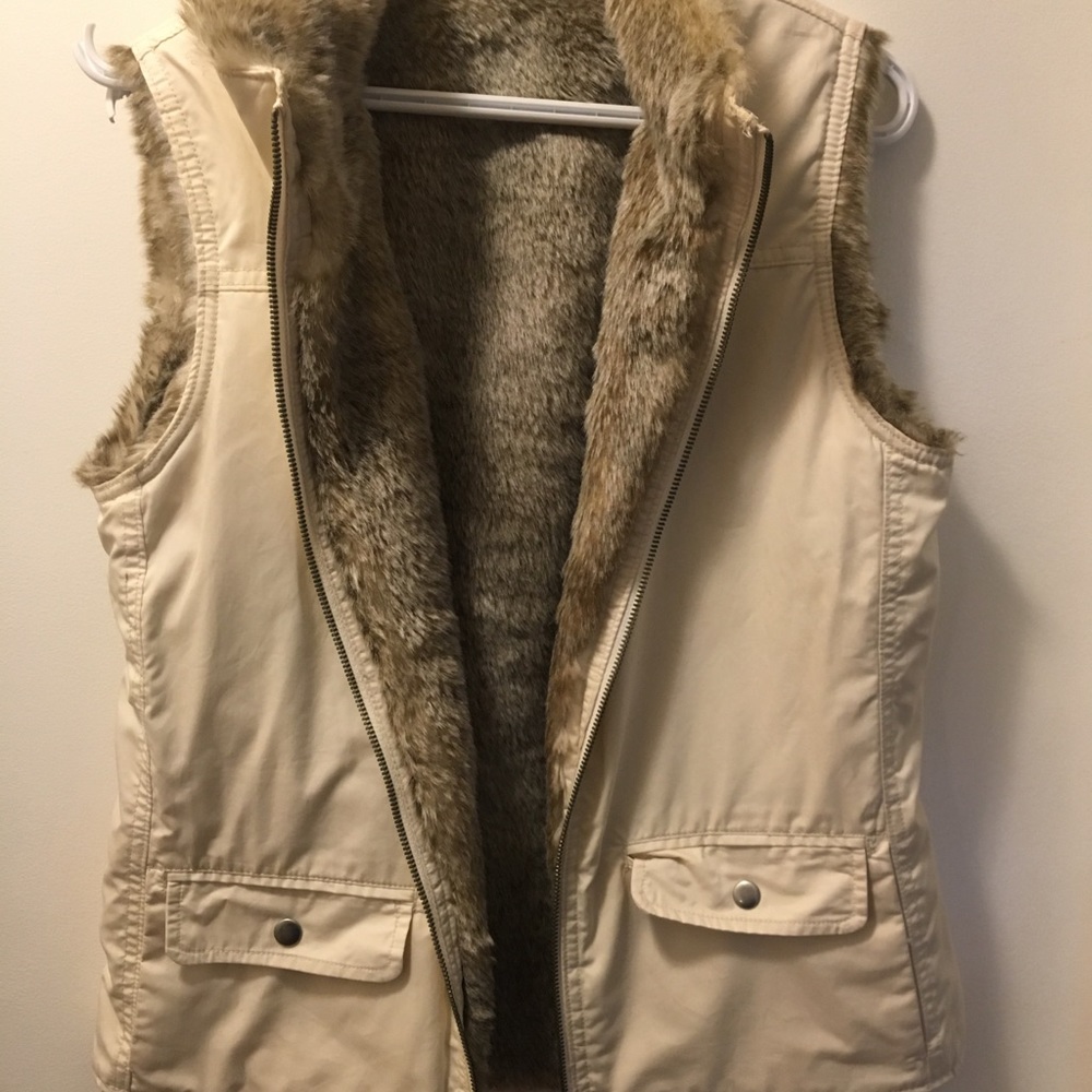 GAP reversible faux fur vest